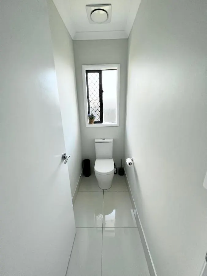 Holiday home Plantation Retreat 4 Bedroom Modern Home Landsborough